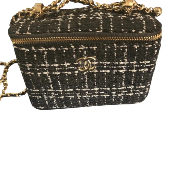 Chanel Black Tweed Crossbody Bag. New In The Box. - Picture 11 of 14